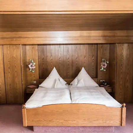 Haus Feichtner 아파트 *